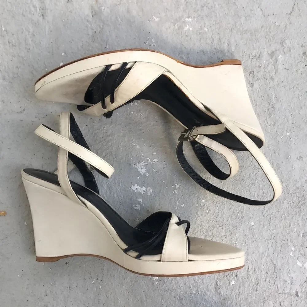Sinela Wedged Sandals